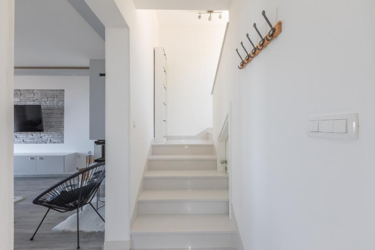 Luxury Holiday Home Dioniz Подгора Экстерьер фото