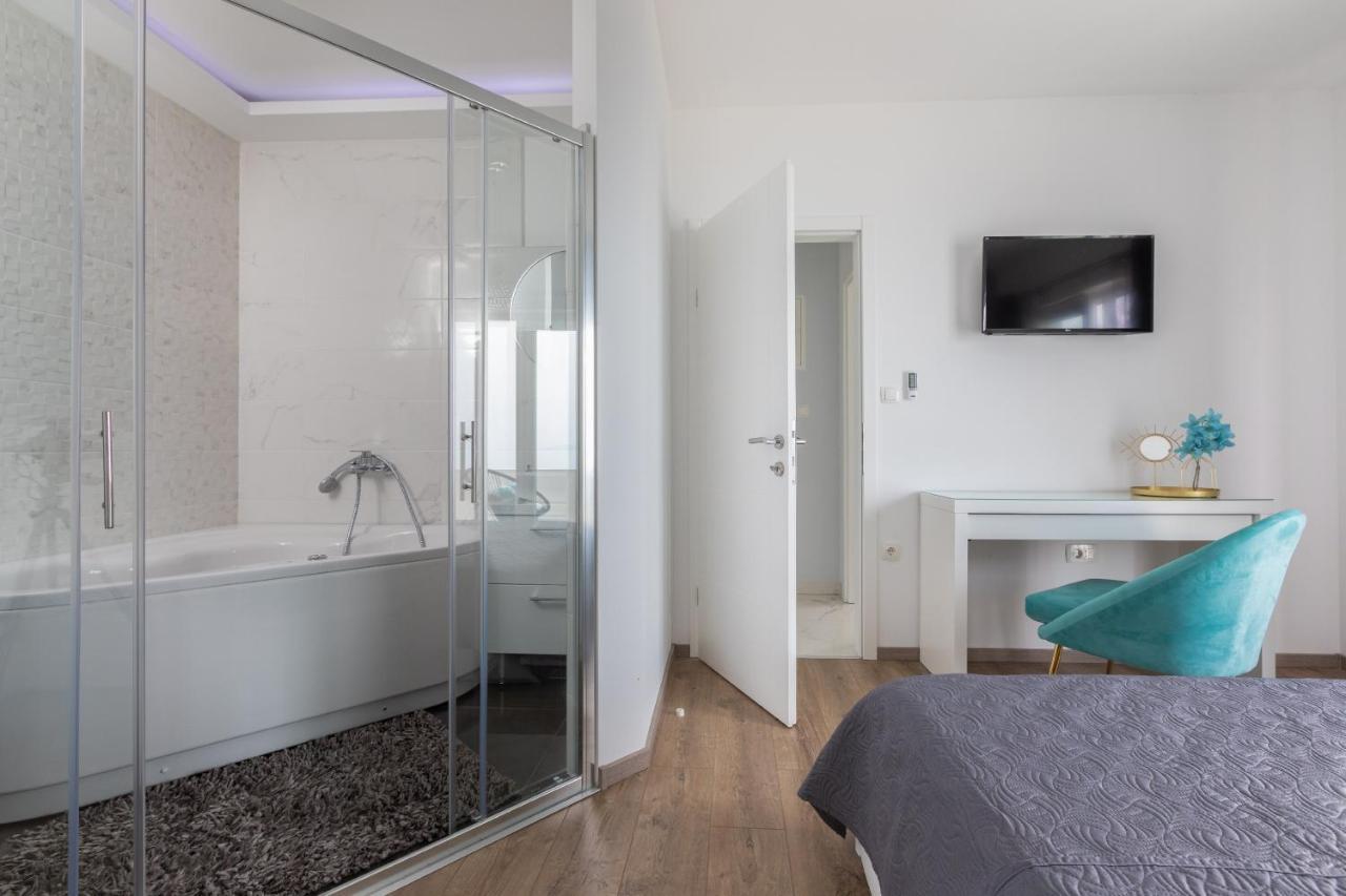 Luxury Holiday Home Dioniz Подгора Номер фото