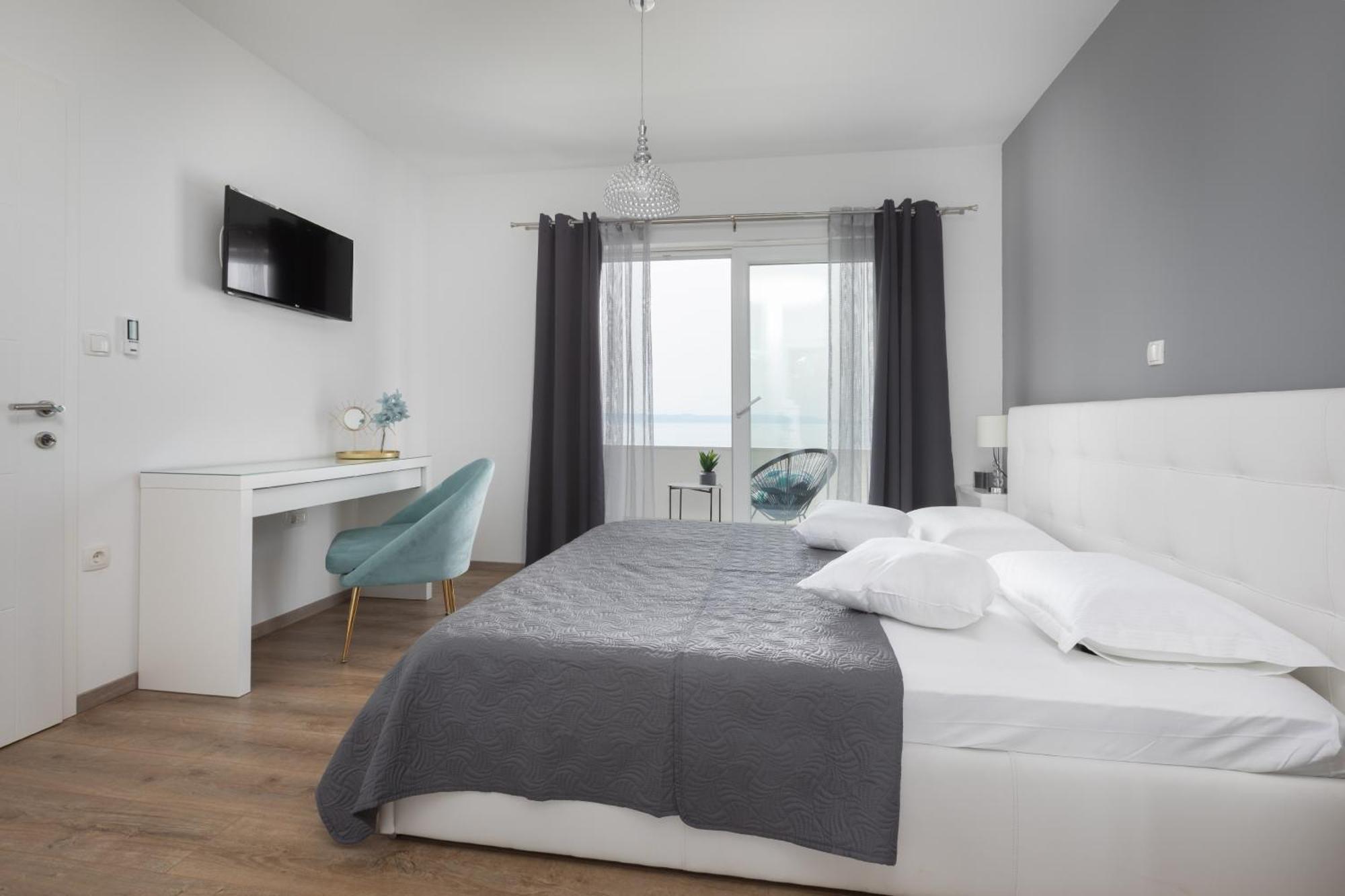 Luxury Holiday Home Dioniz Подгора Номер фото