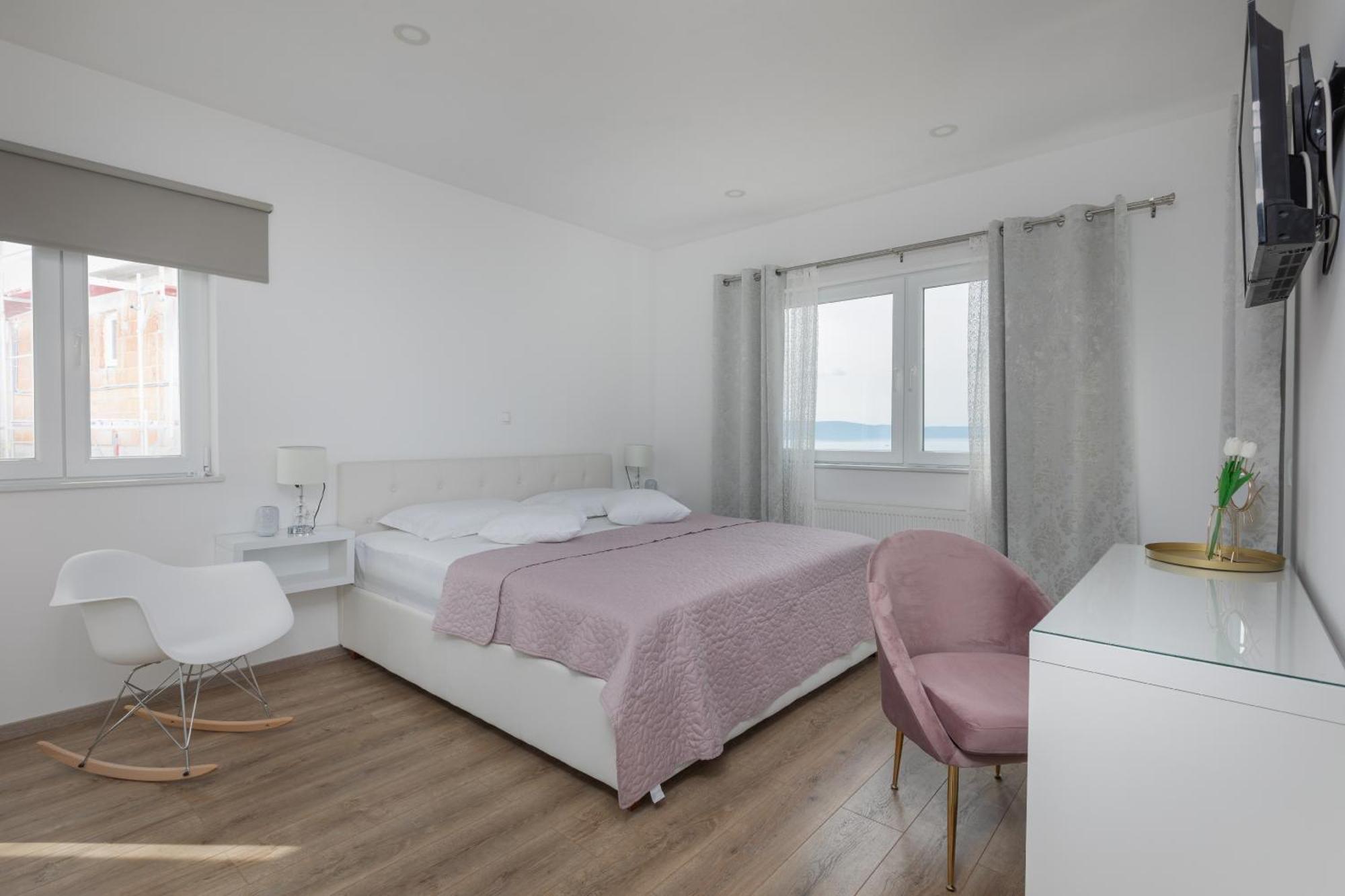 Luxury Holiday Home Dioniz Подгора Номер фото