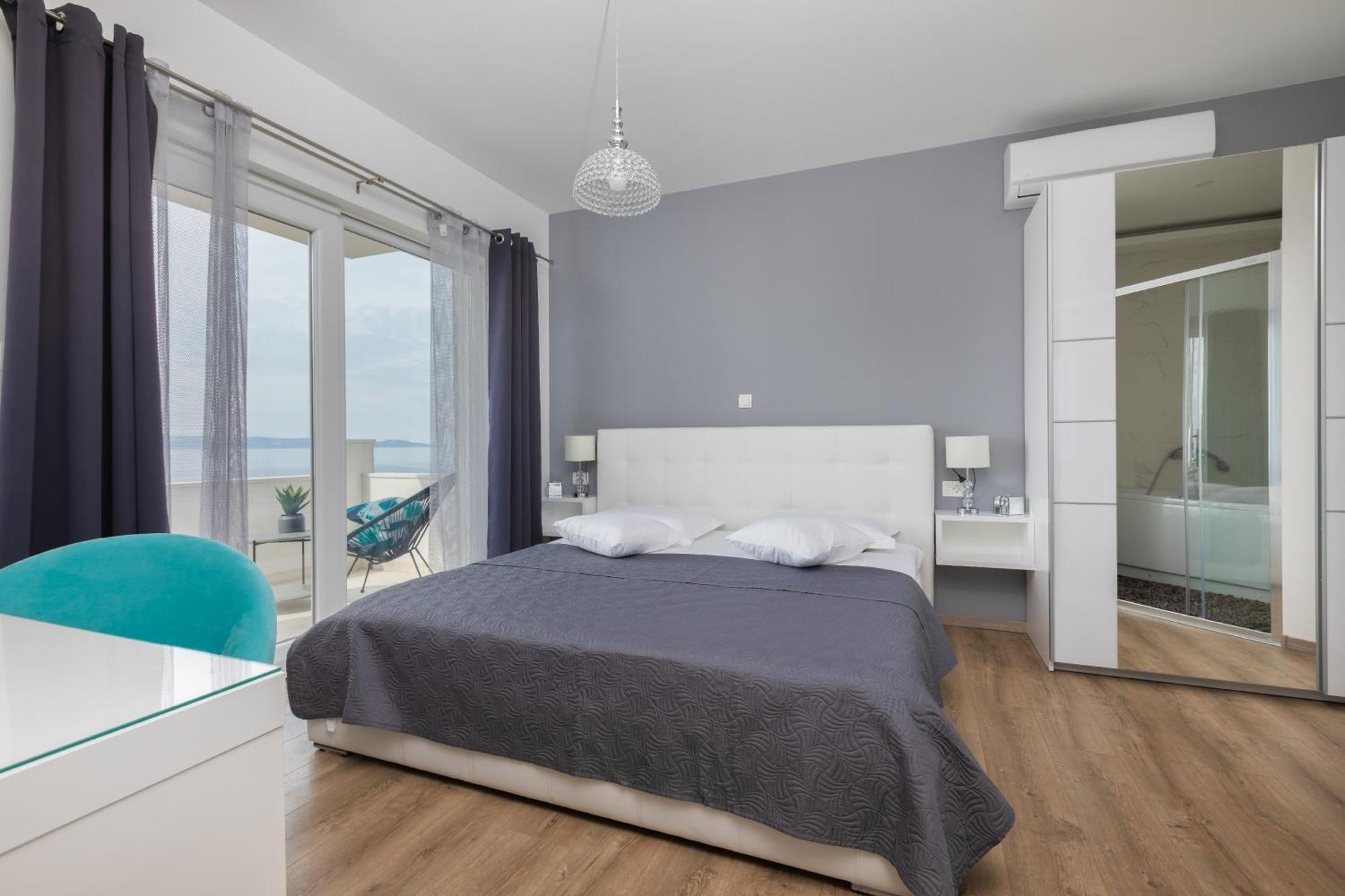 Luxury Holiday Home Dioniz Подгора Номер фото
