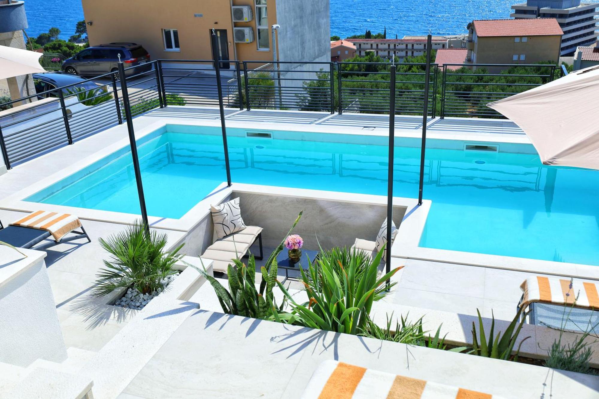 Luxury Holiday Home Dioniz Подгора Экстерьер фото